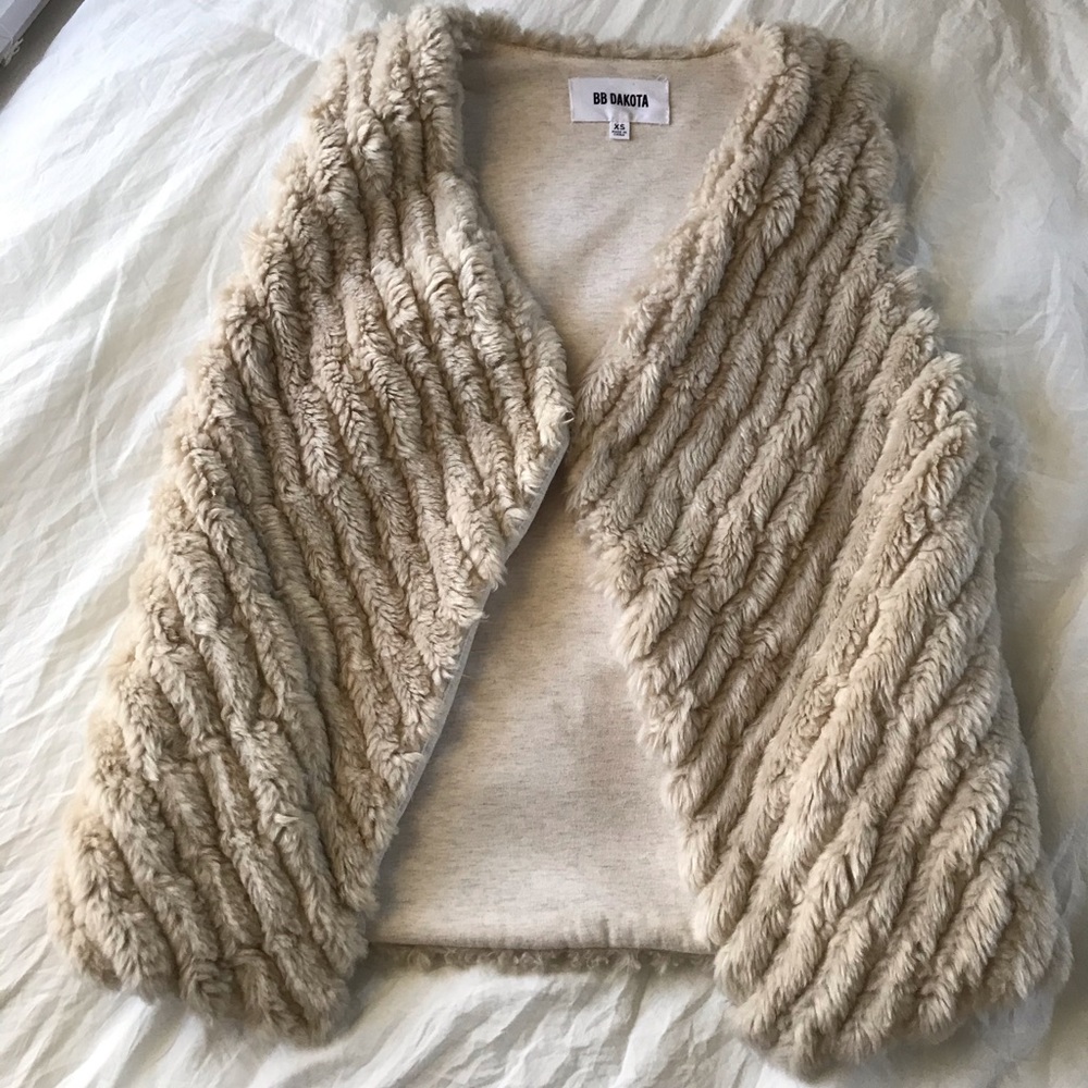 BB DAKOTA Fur Vest. NWOT. Size XS